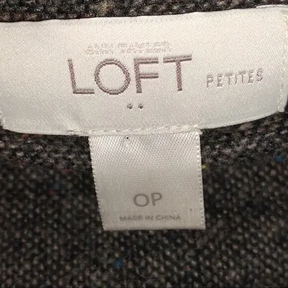 LOFT dark gray wool blend A-line skirt with flower appliqué size 0P 0 Petite - Picture 2 of 5